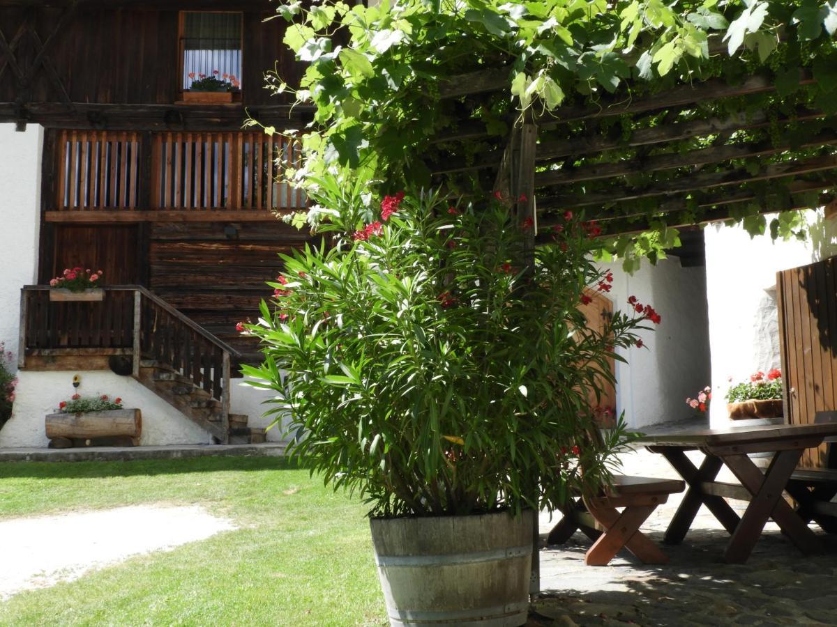 Strasserhof Tenuta-Weingut Vahrn Eksteriør billede
